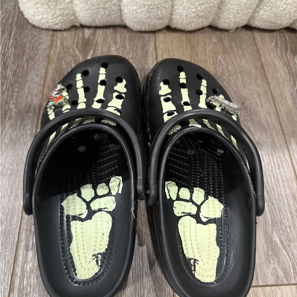 Pleasures Crocs - Picture 2 of 3